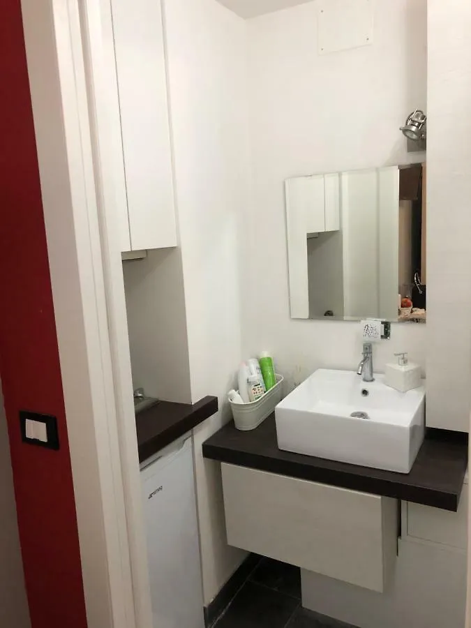 Guest house Torre Degli Orefici Dimora Medioevale Genoa Italy